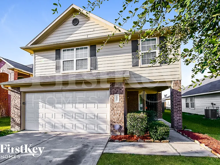 2427 Gianna Way — Photo 2