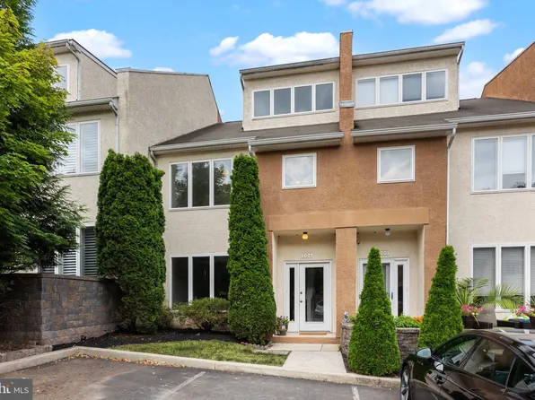 104 Hilltop Rd, New Hope, PA 18938