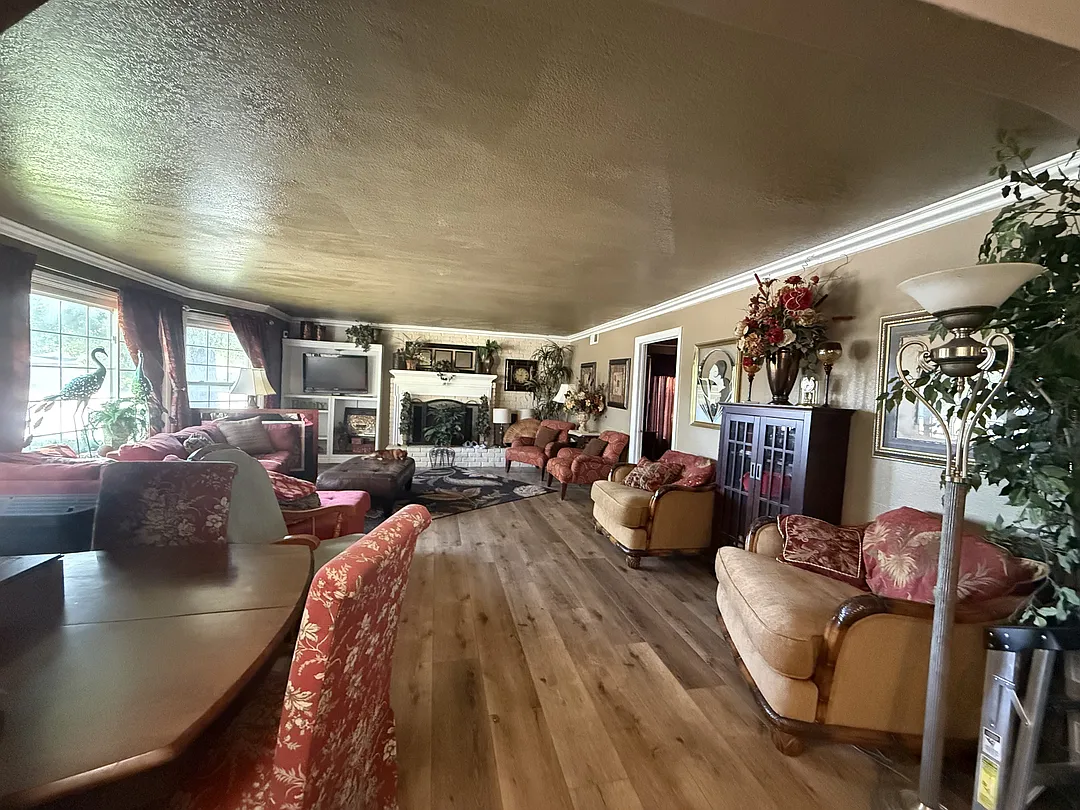 Furnished Private Room in Shared Sacramento House — Photo 2