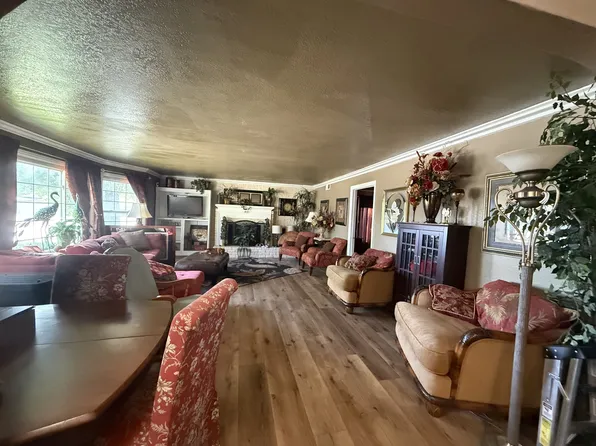 7401 W Pkwy, Sacramento, CA 95823