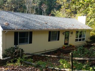 1916 Greenbrier Dr, Charlottesville, VA