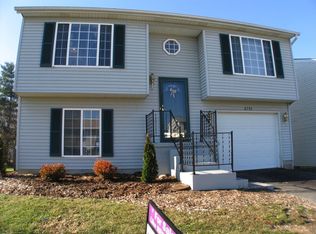 2795 Raphael Dr, Columbus, OH 43232