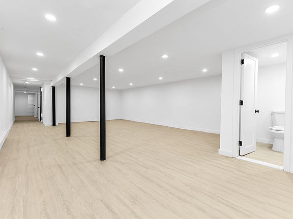 3rd image of 201 Saint Nicholas Ave #1R