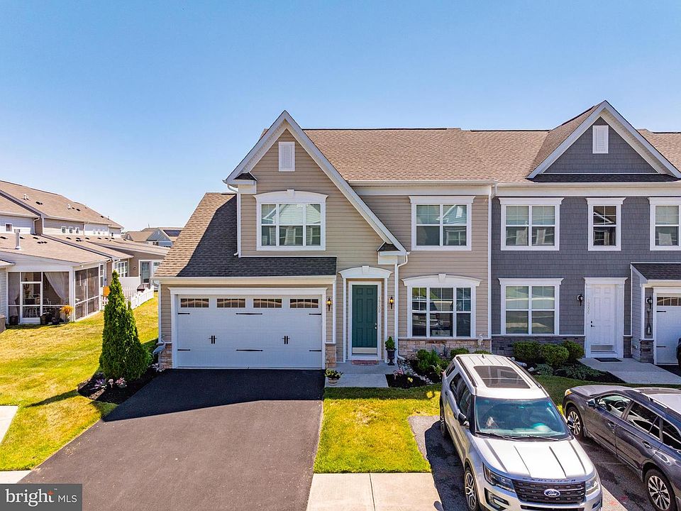 1st image of 19208 Sandstone Ln