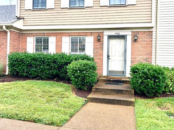 1102 Brentwood Point