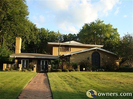 Enter Photo CaptionView from front of house