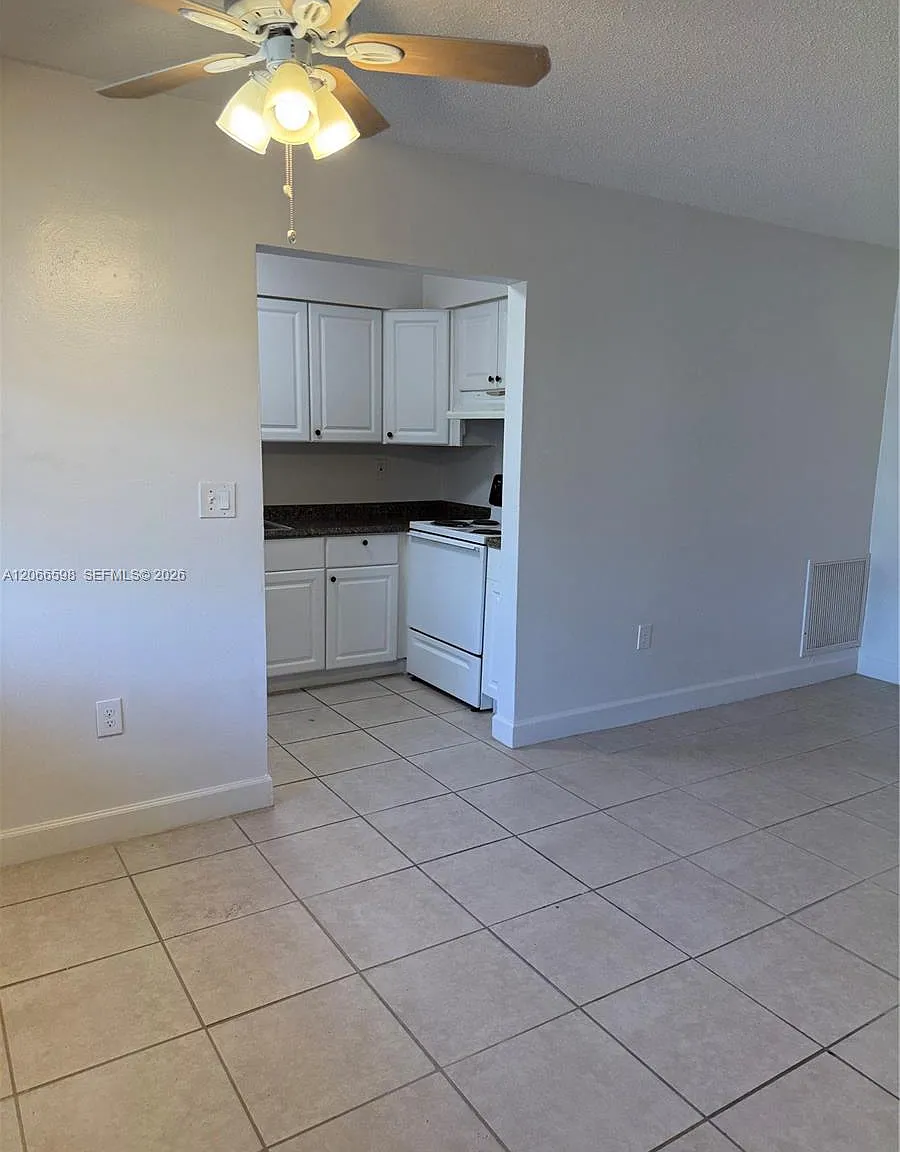 Miramar Sec 16 — Photo 2