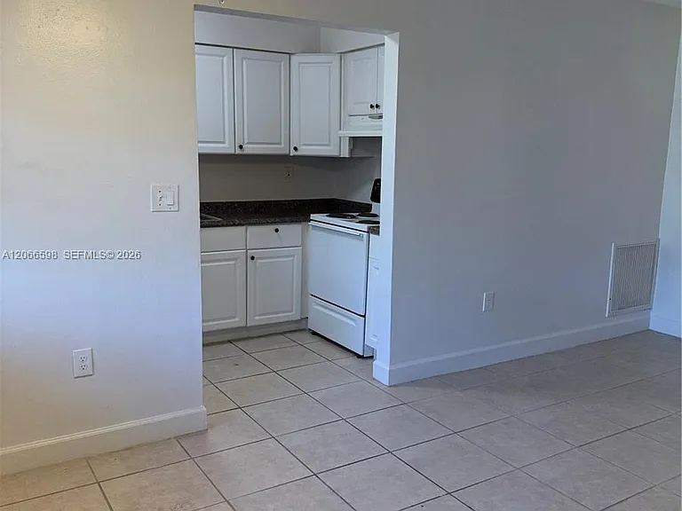 7241 Venetian St #11 — Photo 2