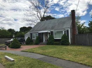5 Griffin Rd, Peabody, MA 01960