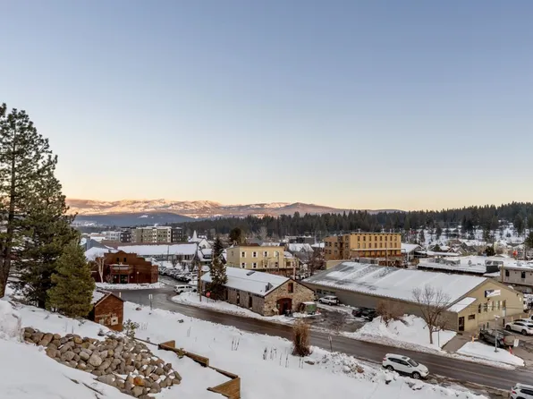 10008 High St, Truckee, CA 96161