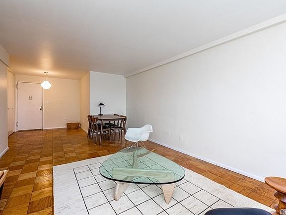 4th image of 410 E Broadway APT 2K