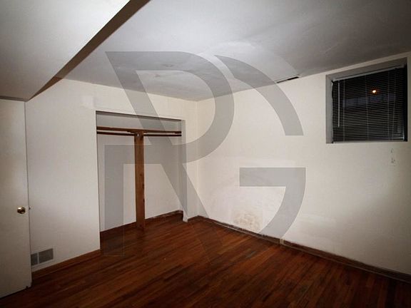 5th image of 2326 N Southport Ave #2326CH2