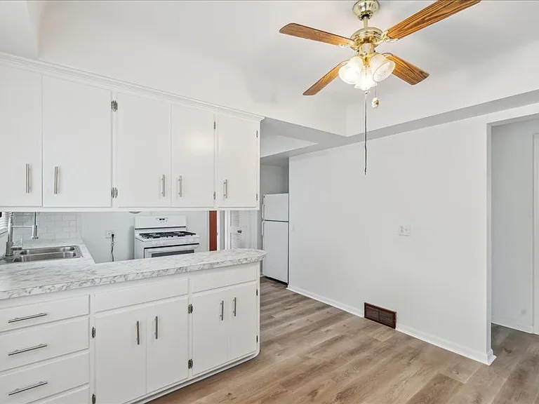 3301 Mulberry St — Photo 5