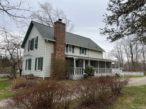 5231 Lonsberry Rd, Columbiaville, MI 48421