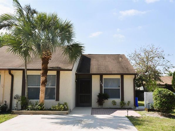 163 Pinewood Ct