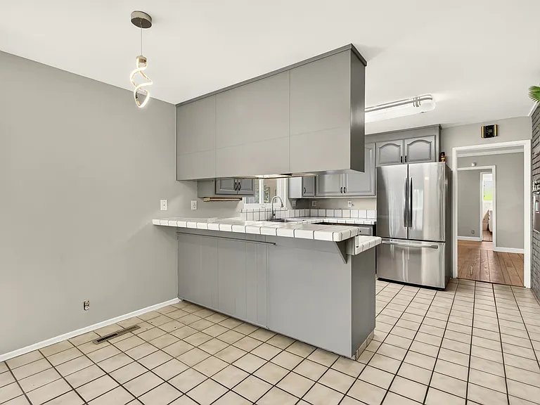 10420 Greenview Dr — Photo 22
