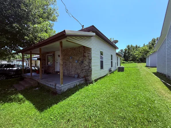 218 E South Street, Mountain Grove, MO 65711
