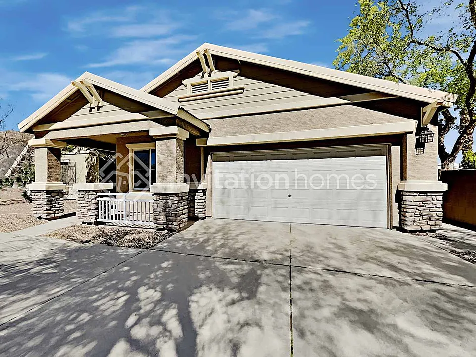 2107 S Gordon