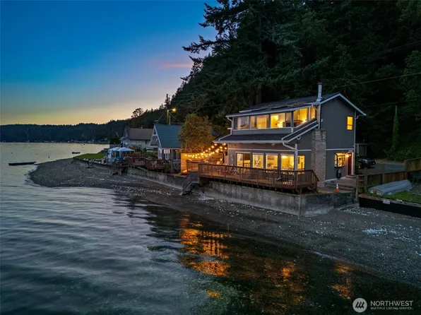 9661 NE North Shore Road, Belfair, WA 98528