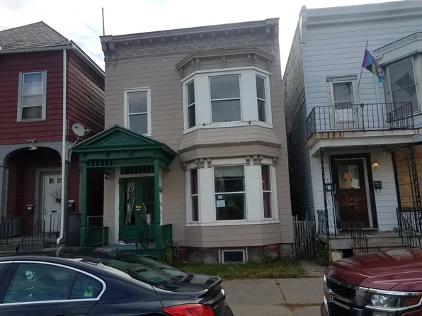 160 6th Ave Floor 2, Troy, NY 12180