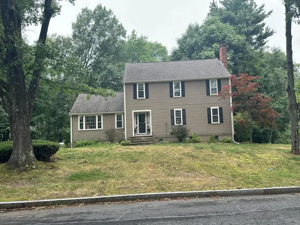 25 Olde Coach Rd, Westborough, MA 01581