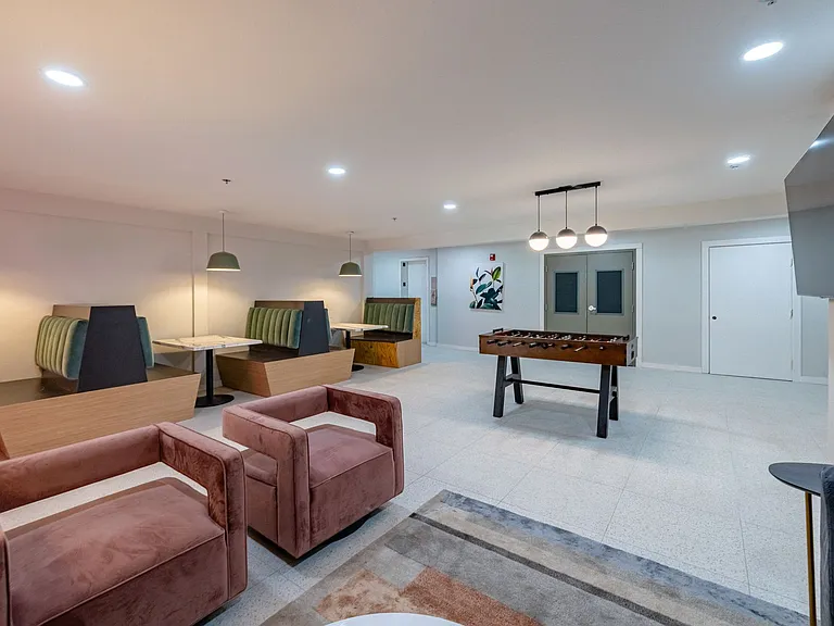 Alma Apartments — Photo 19