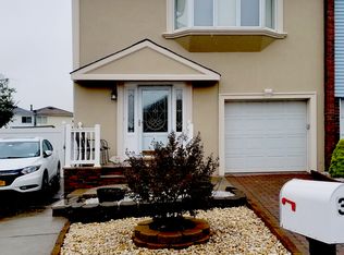35 Alexander Ave, Staten Island, NY 10312