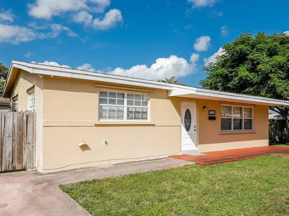 1810 De Soto Dr, Hollywood, FL 33023