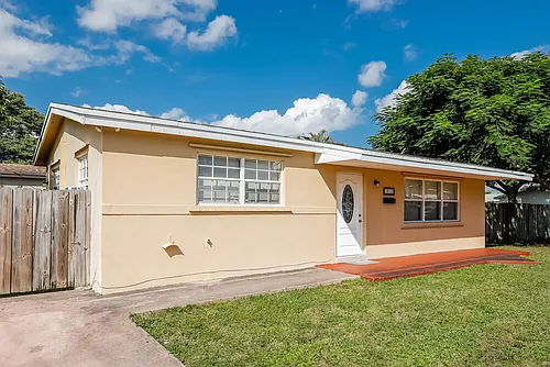 1810 De Soto Dr Photo 1