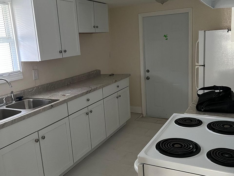 1st image of 3432 Askew Ave
