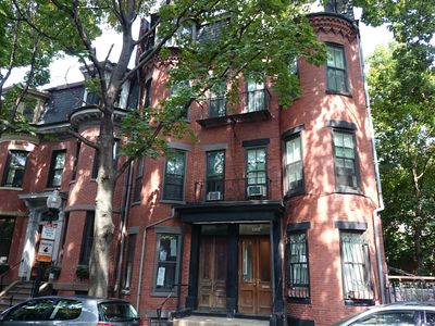 1 Saint Charles St, Boston, MA, 02116
