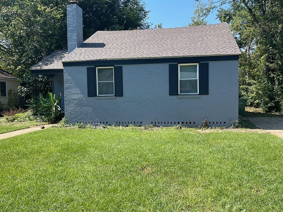 1st image of 216 Oak Forest Dr