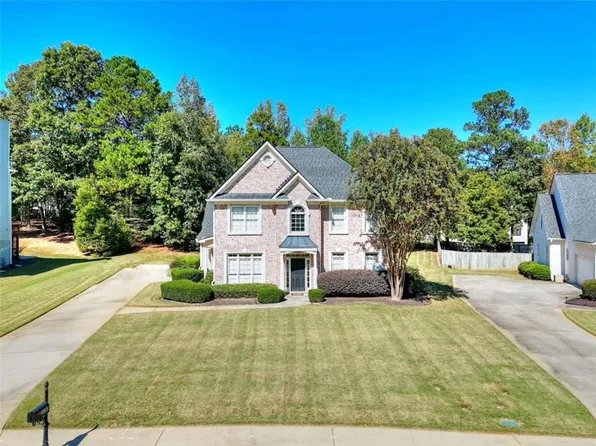 1130 Maple Creek Rdg, Loganville, GA 30052