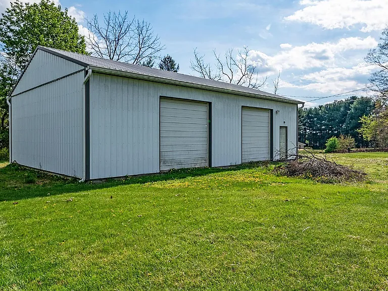 1097 Underwood Rd — Photo 41
