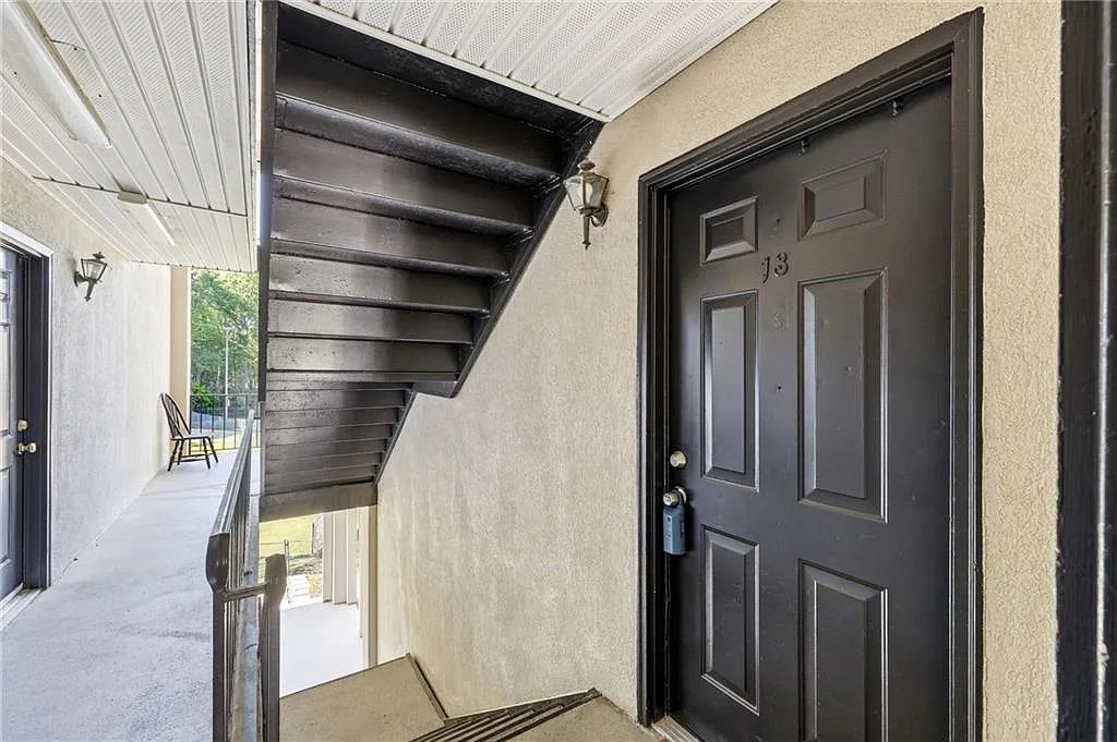 2 bed, 2.0 bath, $1,750 — Photo 3