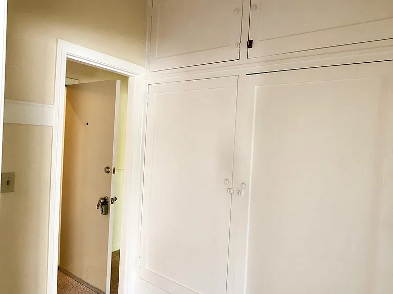 The Mediterranean Apartments — Photo 25