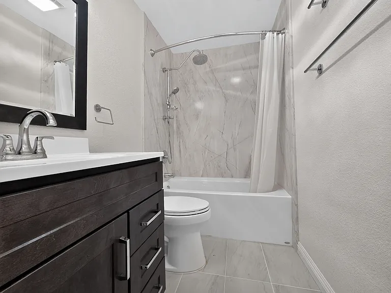 2nd Full Bathroom