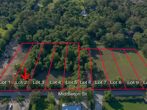 2 Middleton St, Bacliff, TX 77518