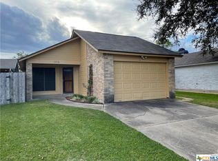 105 Largo Ct, Victoria, TX 77901