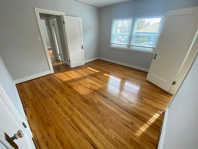 2424 NE Couch St #201 — Photo 9