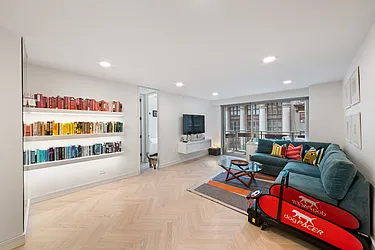 Rented by R New York