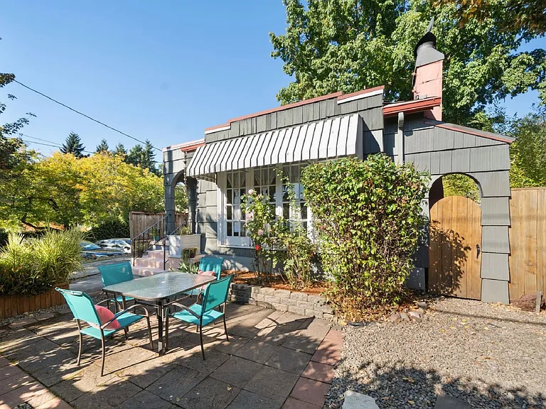 4115 SE Gladstone St — Photo 3