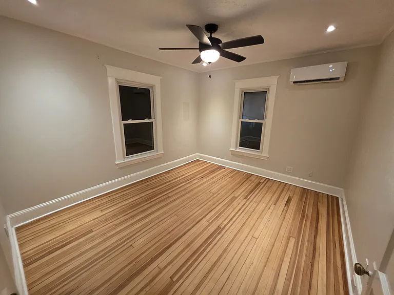 1 N Cherry Grove Ave #1 — Photo 24