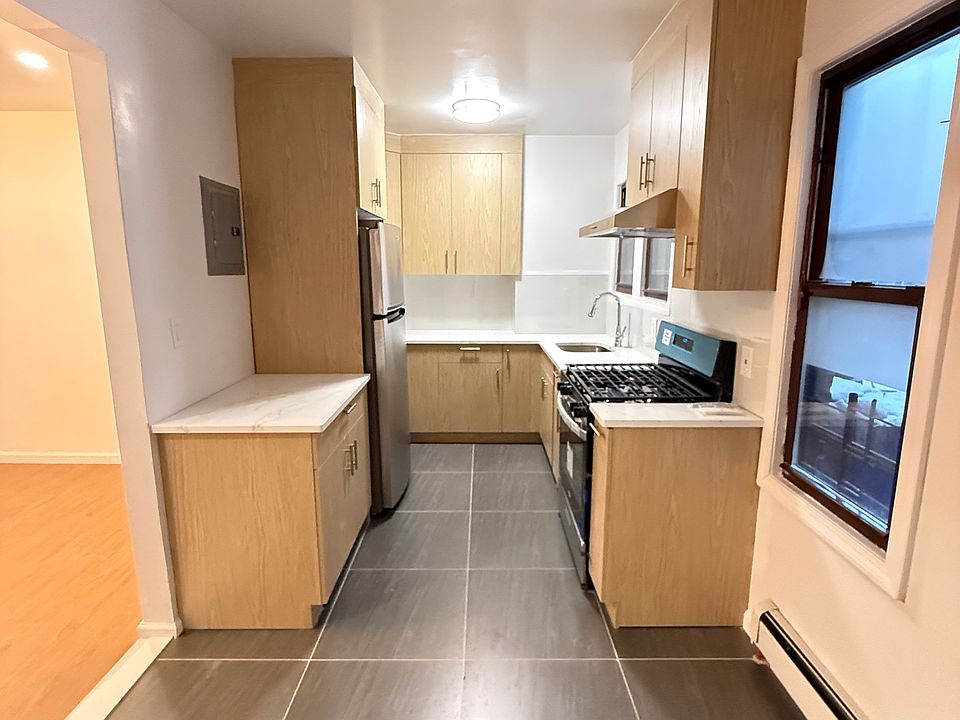 1st image of 20416 42nd Ave #1
