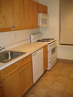 Rented by J & M Realty Services Corp (Management) | media 28