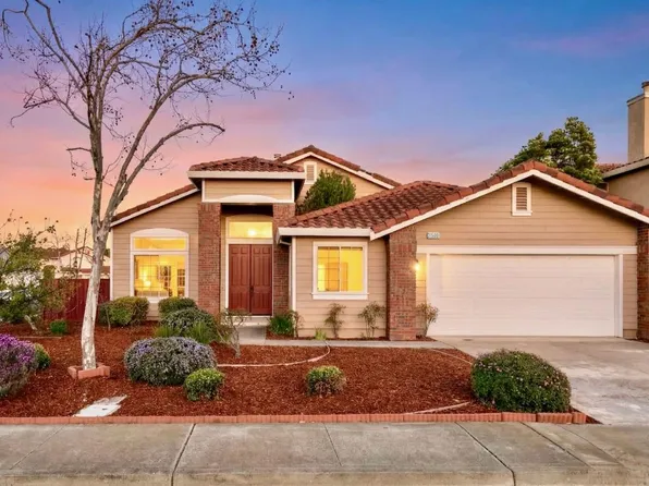 31500 Silvertide Dr, Union City, CA 94587