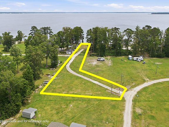 2nd image of 533 Doxie Lane LOT 3