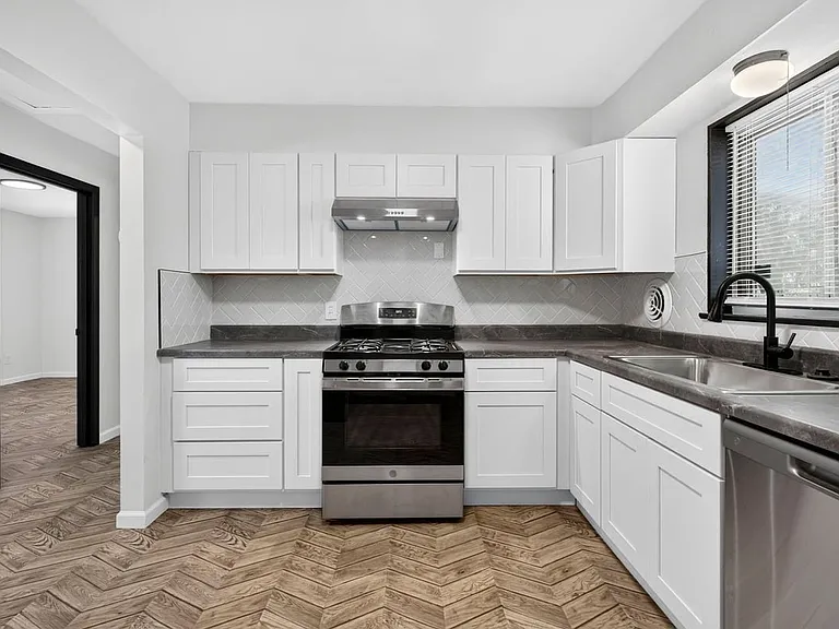5544 Sapphire Ave — Photo 31