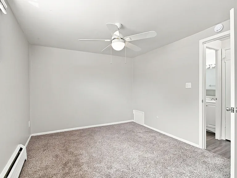 2459 S York St — Photo 30
