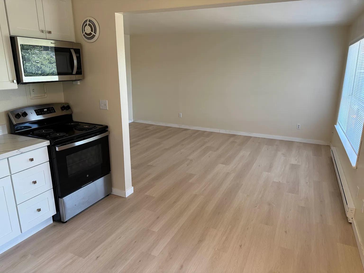 2 bed, 745 sqft, $2,025 — Photo 4